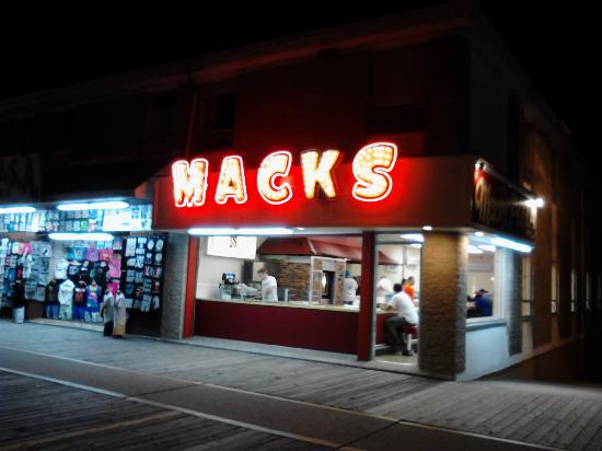 Things To Do Mack.s Pizza